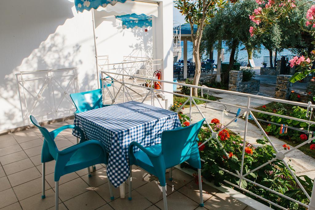 Μeltemi Aparthotel Glifa  Luaran gambar