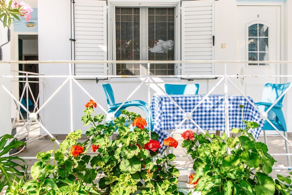 Μeltemi Aparthotel Glifa  Luaran gambar