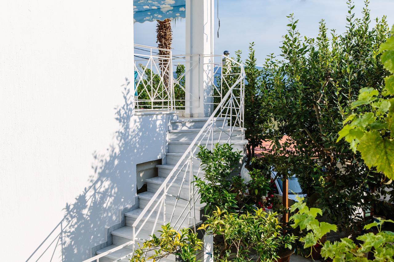 Μeltemi Aparthotel Glifa  Luaran gambar
